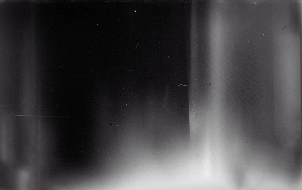 重いノイズ ほこりや穀物と騒々しいフィルムフレーム 概要古いフィルムの背景 — ストック写真