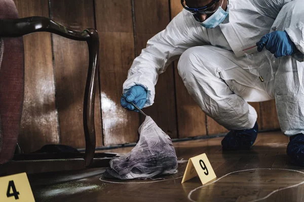 Perito Forense Recolhe Provas Cena Crime — Fotografia de Stock