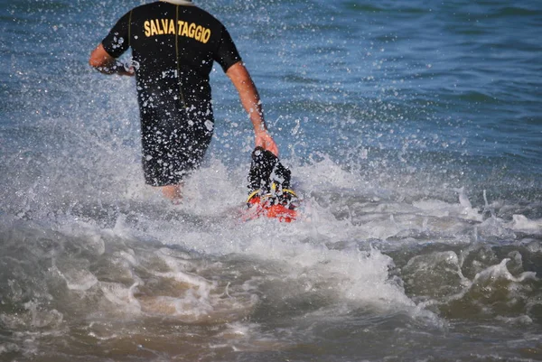 Pescara Italy August 2019 Lifeguard Event Daddy You Youngest Lifeguard — Stock Photo, Image