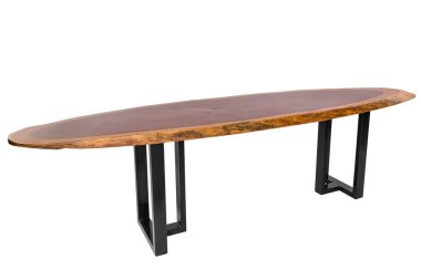 Masa beyaz arkaplanda izole edildi.