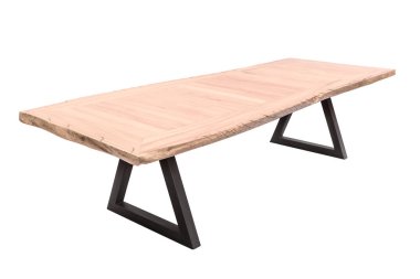 Masa beyaz arkaplanda izole edildi.