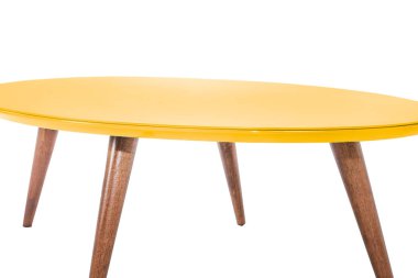 Masa beyaz arkaplanda izole edildi.