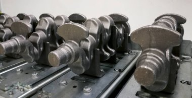 Krank mili boşlukları işleme alanında üretim