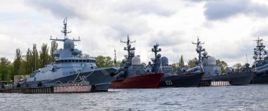 Baltiysk Rusya 04.05.2019 Baltık filosu savaş gemileri Pier at