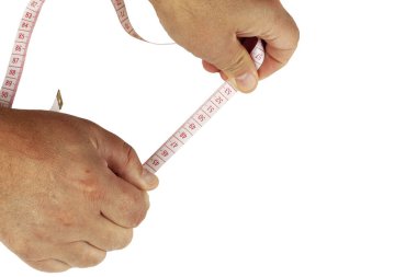 Bir mezura ile uzunluğu ölçme işlemi. İzole et.