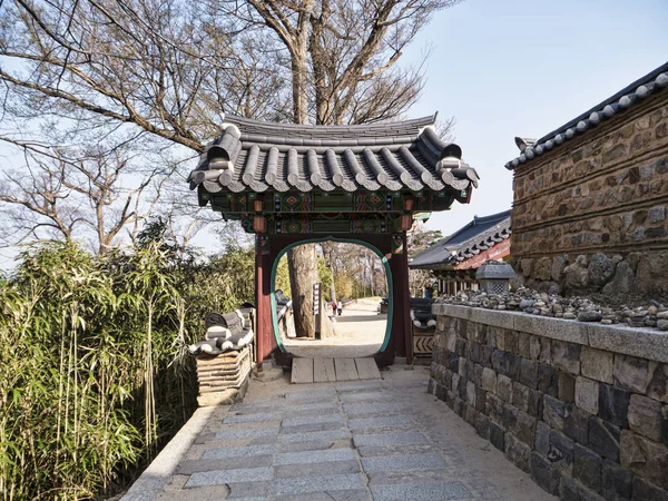 Belo Arco Tradicional Templo Naksansa Coreia Sul — Fotografia de Stock