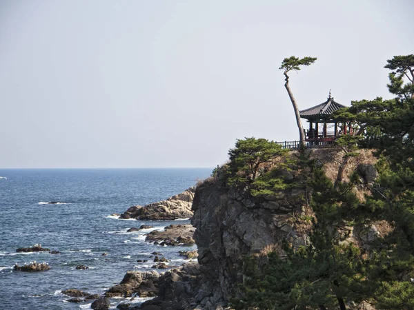 Bela Falésia Beira Mar Templo Naksansa Coreia Sul — Fotografia de Stock