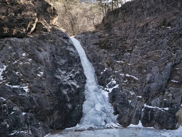 Cascata Ghiacciata Montagna Parco Nazionale Seoraksan Corea Del Sud — Foto Stock