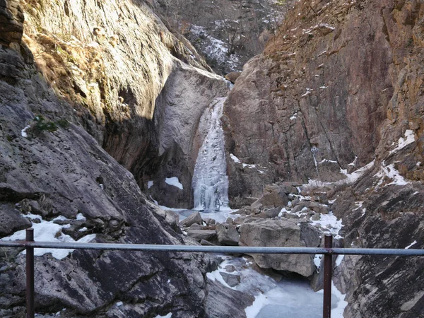 Cascata Ghiacciata Montagna Parco Nazionale Seoraksan Corea Del Sud — Foto Stock