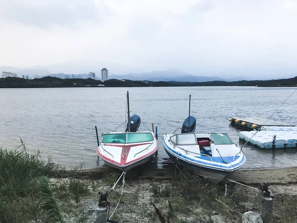 Malé Motorové Čluny Jezeře Sokcho Město Jižní Korea — Stock fotografie