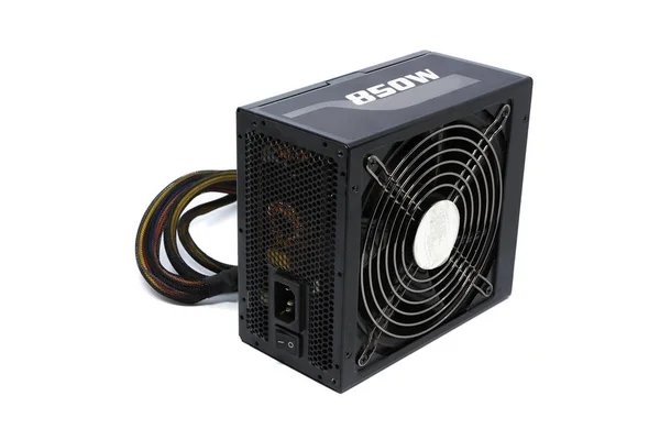 850W voedingsunit met kabel en schakelaar I O, zwarte kleur voor volledige ATX Tower Case PC hebben grote ventilator voor koele ioslated op witte achtergrond — Stockfoto