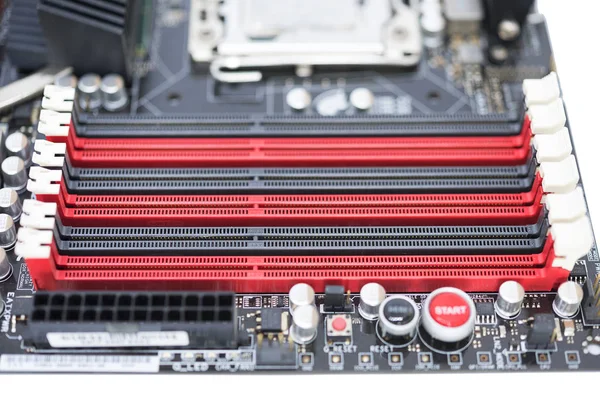 Ranuras de memoria en la placa base con CPU y chipset — Foto de Stock