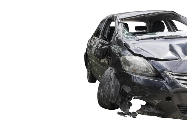 Siyah renkli araba ön hasarlı ve kaza ile kırık beyaz arka plan üzerinde izole. Kliple yol ile kaydet.