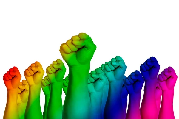 コラージュ虹のフラグと人間の手の白い背景に隔離されます 虹色の背景に男一握り Lgbtの概念活動 コミュニティと自由 レズビアン バイセクシャル トランスジェンダーのコピースペース — ストック写真