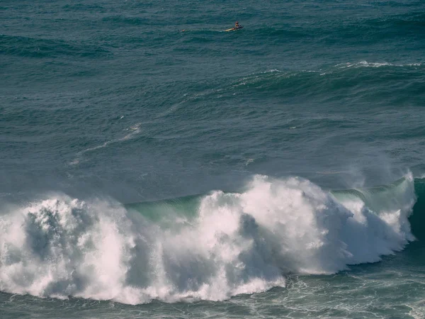 Portugalia Nazare Podróż Surfing Duże Fale — Zdjęcie stockowe