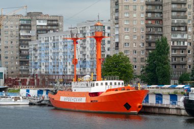 Dünya Okyanusu Müzesi: kendinden tahrikli yüzen deniz feneri 