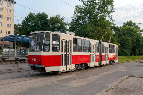 Трамвай Татон Kt4Su 439 Зупинці Вулиця Лейтенант Яанальова Калінінград Російська — стокове фото