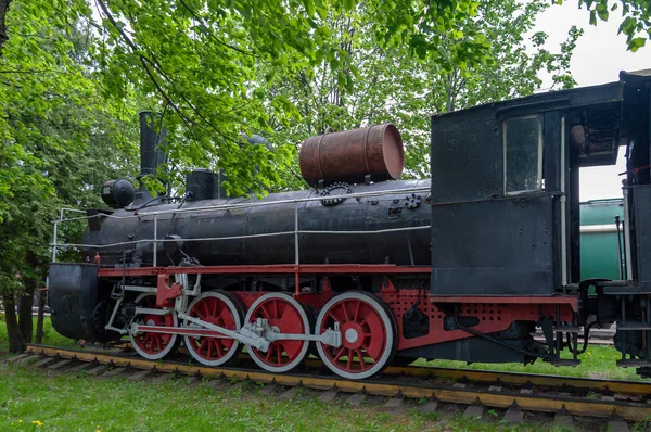 蒸汽机纪念碑Ov 5804 东南铁路利奥托尔斯泰站 列夫托尔斯泰定居点 利佩茨克地区 俄罗斯联邦 2018年5月12日 — 图库照片