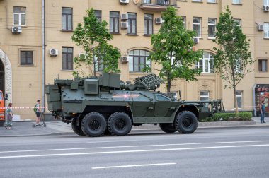 Zırhlı araç SBA-60-K2 Bulat 'a dayanan uzaktan kumandalı 