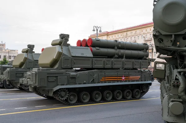 Disparando Máquina Rastreada Sistema Mísseis Antiaéreos Buk Tverskaya Street Esperando — Fotografia de Stock