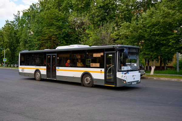 Autobús Interurbano Piso Semi Bajo Liaz 5292 Calle Lenin Reutov — Foto de Stock