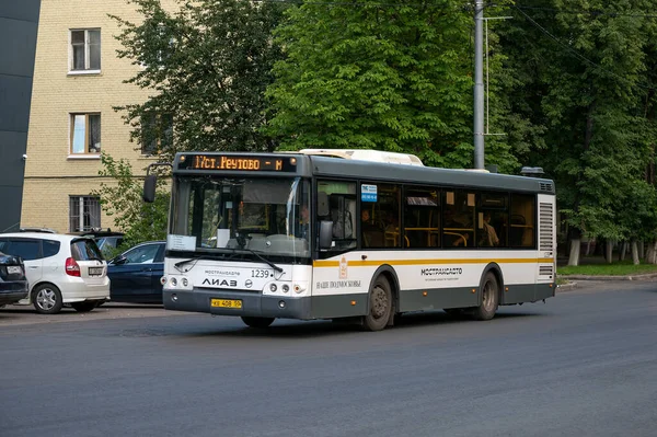 Lågprisbuss Liaz 5292 Leningatan Reutov Moskvaregionen Ryska Federationen Juli 2020 — Stockfoto