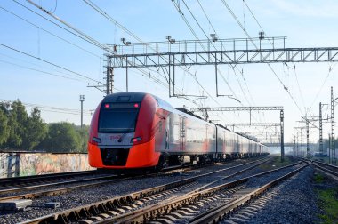 Speed DC-AC elektrikli çoklu birimler ES1-004 ve ES1-038 