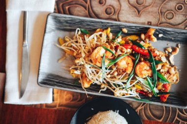 karides shiitake mantar salatası