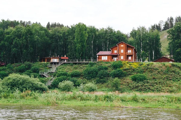 Huis Aan Rivier — Stockfoto