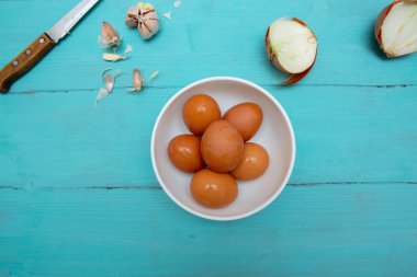 Tavuk yumurtası ahşap tablo