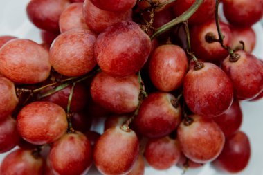  kırmızı üzüm demet yakın çekim