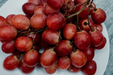  kırmızı üzüm demet yakın çekim