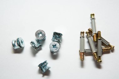 Mobilya takımları. Mobilya montaj için bir mobilya bağlayıcı