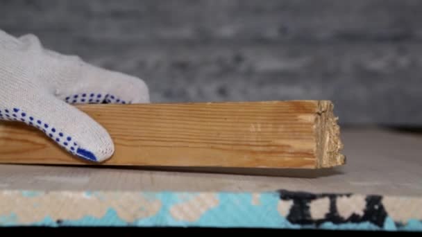 Violation de la sécurité, tombe perceuse mal fixée 