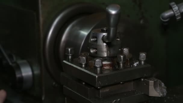 Lathe Action Old Lathe Lathe Shop Operator Machine Works Old — Stock Video