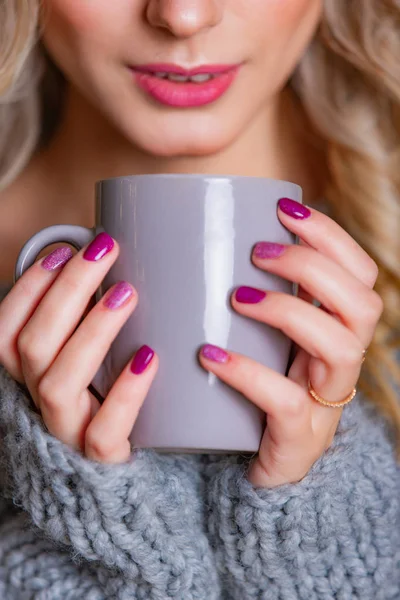 Women Hands Hold Gray Porcelain Mug Woman Brightly Colored Pink — Stock Photo, Image