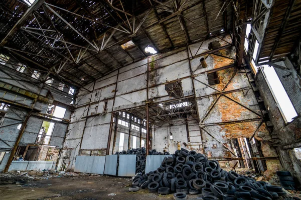 Заброшенное Промышленное Здание Руины Старой Фабрики — стоковое фото