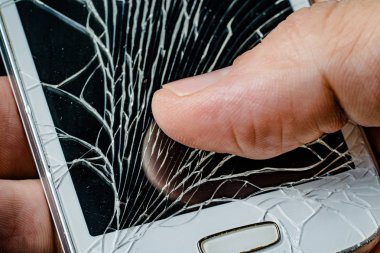 Smartphone ile ekran el kırık