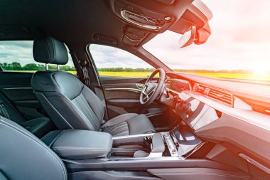 Vinnitsa, Ukrayna - Eylül 2019: Audi e-tron, Audi elektrik c