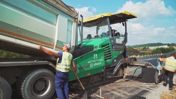 Máquinas Industriais Canteiro Obras Rodoviárias Roadworks Colocar Novo Asfalto Máquina — Vídeo de Stock