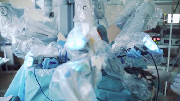 Modern Chirurgisch Systeem Medische Robot Minimaal Invasieve Robotchirurgie — Stockvideo