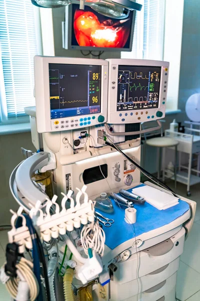 Dois Ecrãs Sala Operações Dispositivos Médicos Conceito Design Hospital Interior — Fotografia de Stock