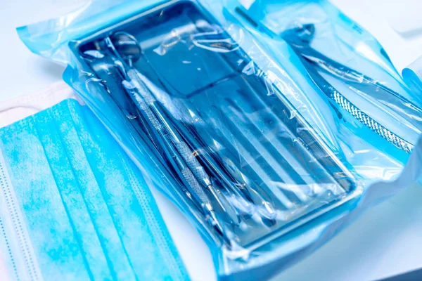 Различные Стерильные Зубные Инструменты Индивидуальная Упаковка Стоматологическая Концепция — стоковое фото