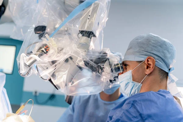 Moderno Dispositivo Medico Automatizzato Sala Operatoria Ospedale Con Apparecchiature Robotiche — Foto Stock