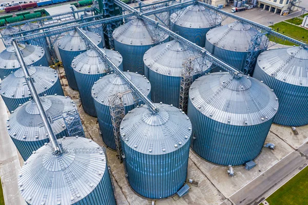 Distillation process is used to produce bio gas at station. View from above. — Stock Image Distillation Process Used Produce Bio Gas Station View Stock Photo