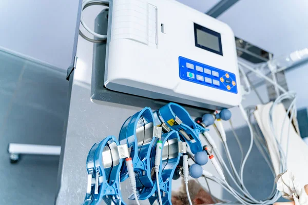 Spezialgeräte Der Klinik Kardiologie Termin Und Medizinkonzept Elektrokardiogramm Ekg Klinik — Stockfoto