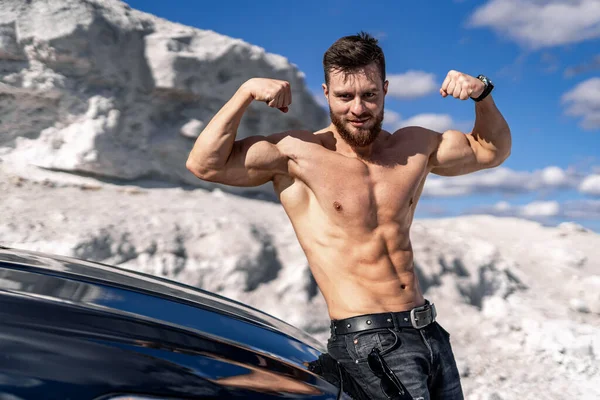 Guy Perfect Body Showing Strong Hands Camera Man Leaned Black — Stock Photo, Image