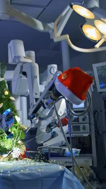 Tıbbi robotik fütüristik sağlık sigortası. Da Vinci makine kol cerrahı fütüristik ameliyathanede vuruldu.