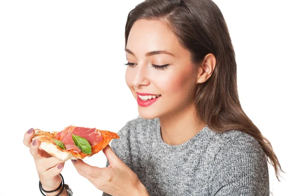 Όμορφη Νεαρή Γυναίκα Μελαχρινή Τρώει Ιταλικό Γεύμα — Φωτογραφία Αρχείου