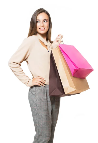 Schöne Junge Brünette Frau Mit Einkaufstasche Isoliert Auf Weißem Hintergrund — Stockfoto